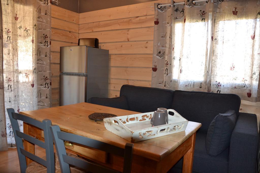 מלון Roquefeuil Camping La Mare Aux Fees מראה חיצוני תמונה