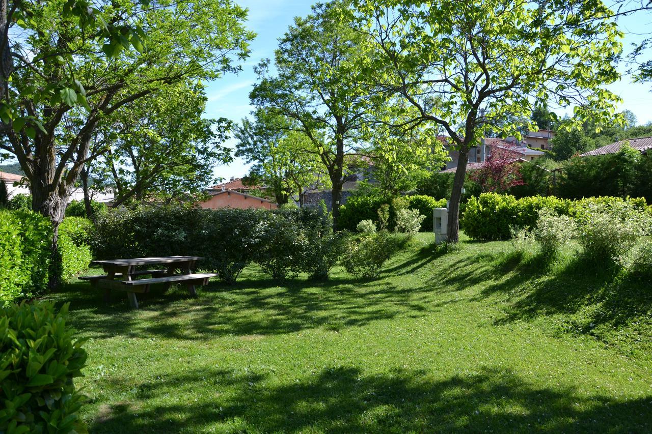 מלון Roquefeuil Camping La Mare Aux Fees מראה חיצוני תמונה