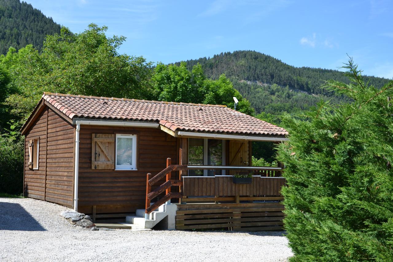 מלון Roquefeuil Camping La Mare Aux Fees מראה חיצוני תמונה