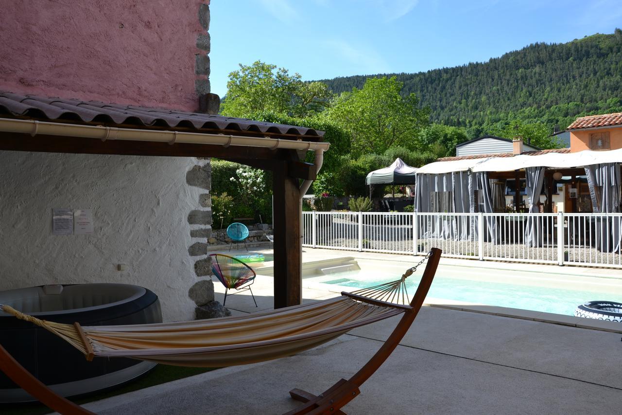 מלון Roquefeuil Camping La Mare Aux Fees מראה חיצוני תמונה