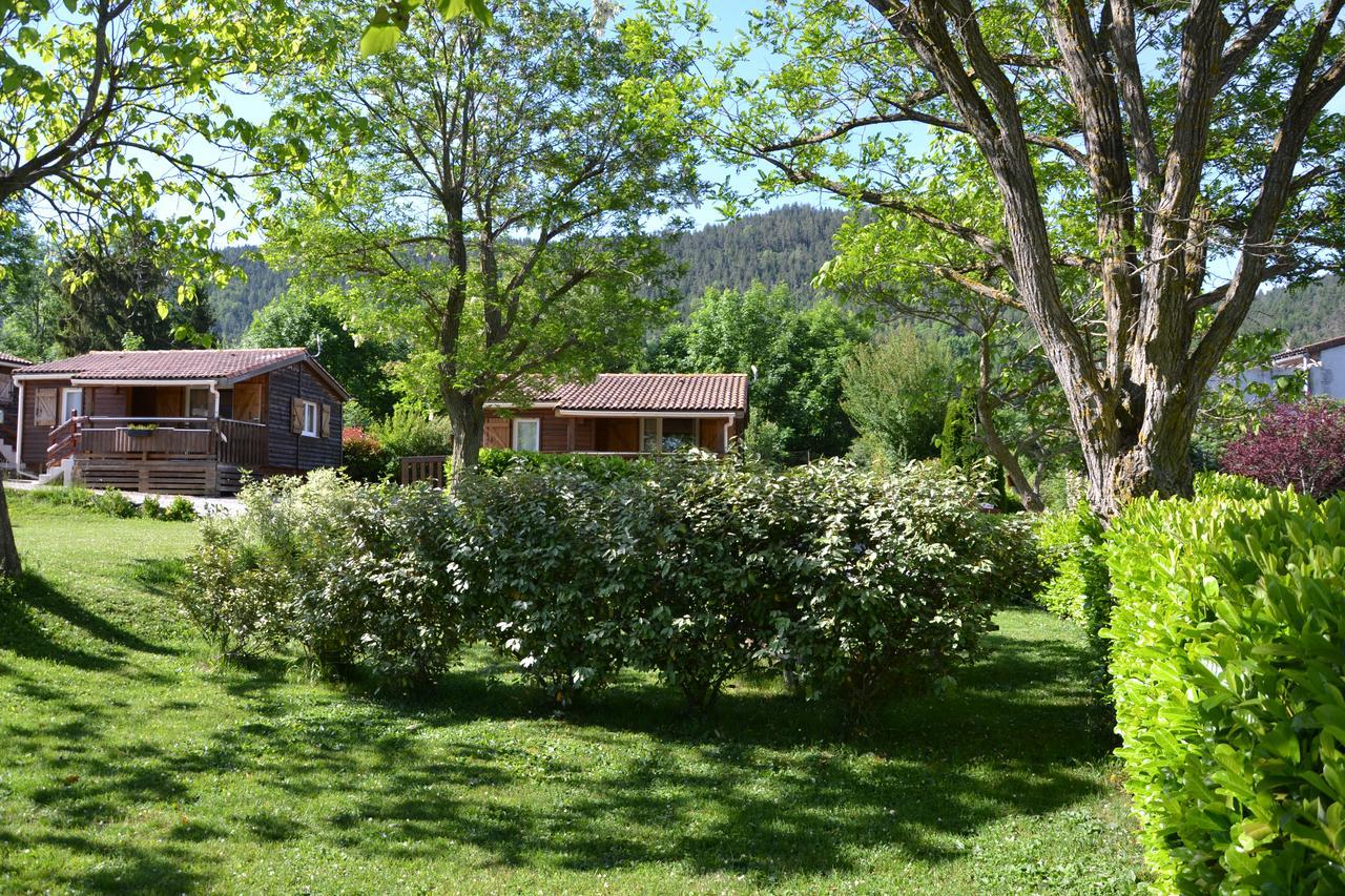 מלון Roquefeuil Camping La Mare Aux Fees מראה חיצוני תמונה
